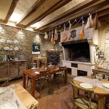 L'hotellerie De La Toile A Beurre מלון דירות