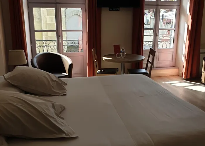 Appart hôtel L'hotellerie De La Toile à Beurre 3*